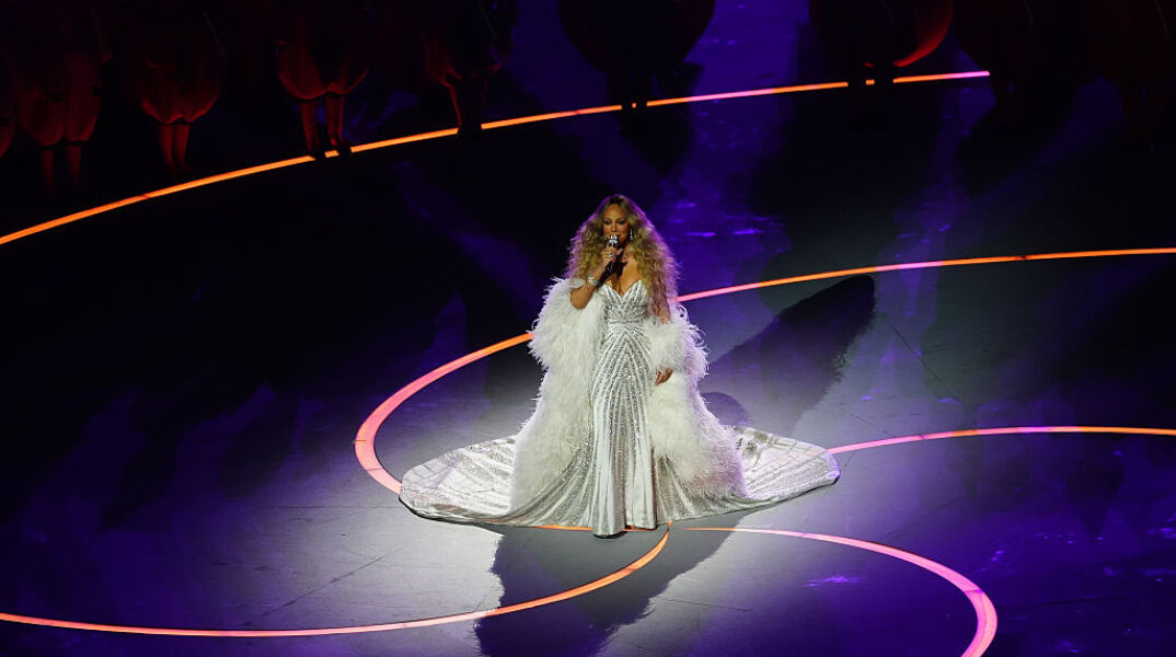 Η Μαράια Κάρεϊ άνοιξε με το «Volare» την τελετή έναρξης των Χειμερινών Ολυμπιακών Αγώνων 