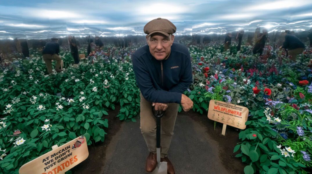 Ο Βίνι Τζόουνς απαντά στις συγκρίσεις με τον Τζέρεμι Κλάρκσον: «Η δική μας εκπομπή δεν έχει ατζέντα»