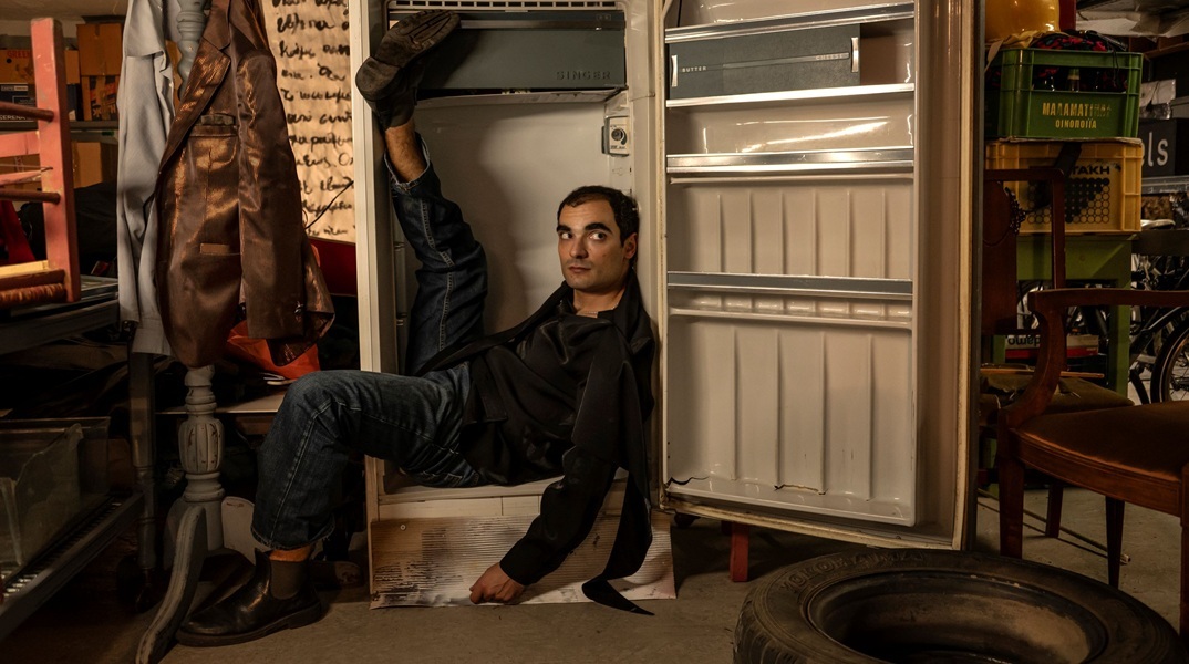 «Small town boy», Θέατρο 104