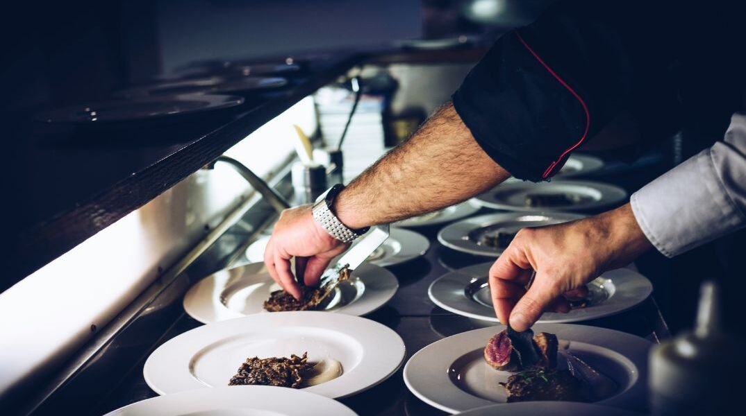 Το Λονδίνο απειλεί το Παρίσι: Τα αστέρια Michelin αλλάζουν τον γαστρονομικό χάρτη