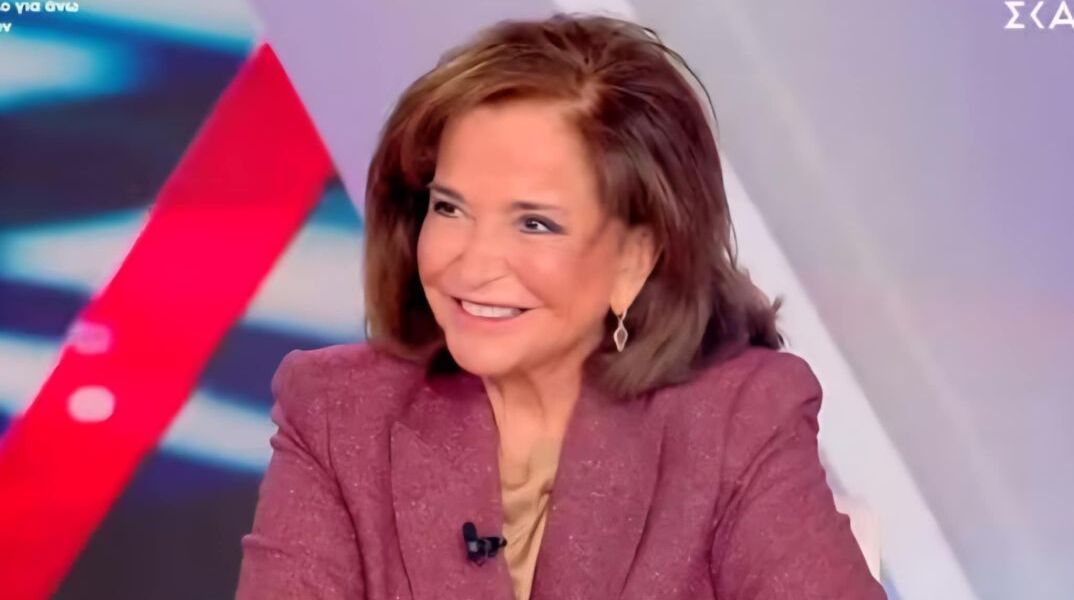Η Ντόρα Μπακογιάννη στην τηλεόραση του ΣΚΑΪ