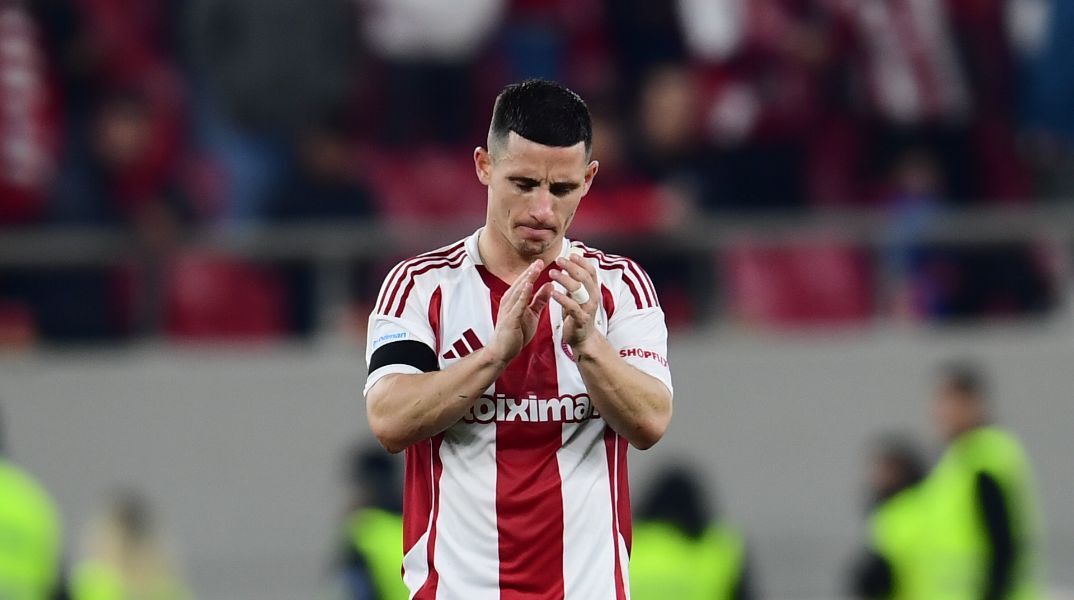 Ο Ποντένσε τιμωρήθηκε με μια αγωνιστική για την ρίψη ομπρέλας - Η αναμέτρηση που θα χάσει