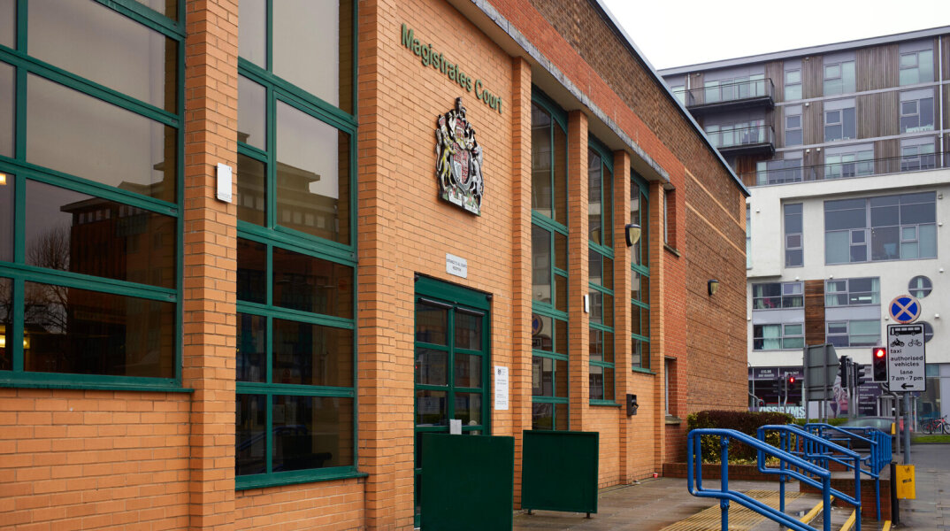 Νέα υπόθεση τύπου Πελικό στη Βρετανία: Ομολόγησε ότι βίασε γυναίκα που νάρκωνε ο σύζυγός της