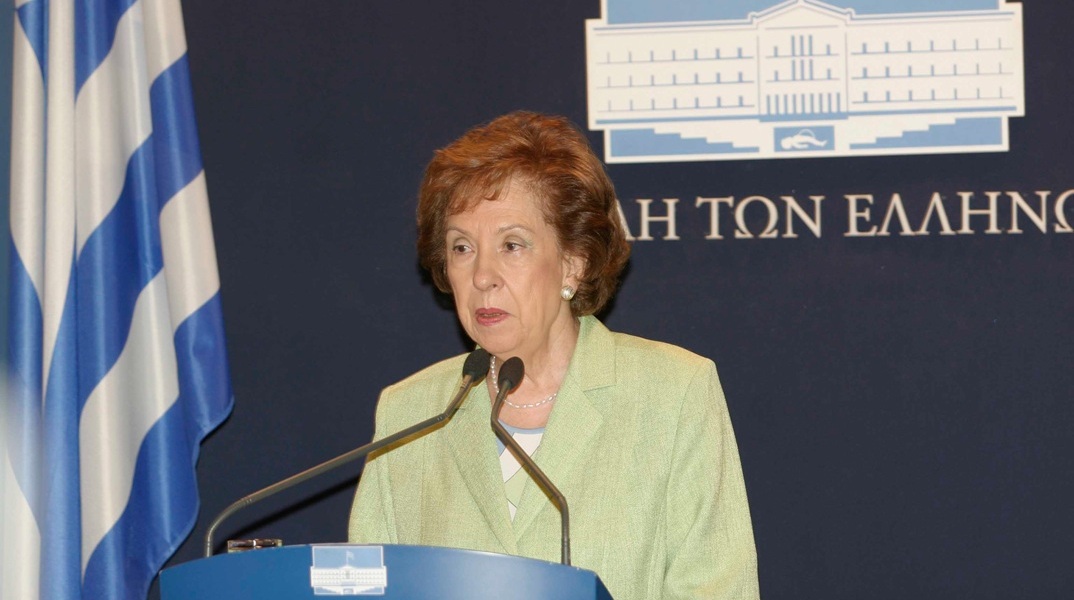 Δημοσία δαπάνη η κηδεία της Άννας Ψαρούδα-Μπενάκη