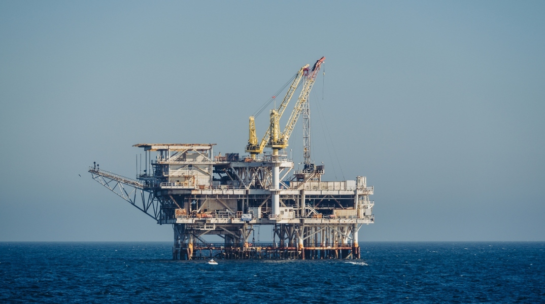 Σήμερα οι υπογραφές με Chevron - Helleniq Energy