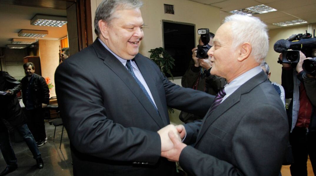 Βενιζέλος για Μανιτάκη: «Κεντρική μορφή του Συνταγματικού Δικαίου και της δημοκρατίας»