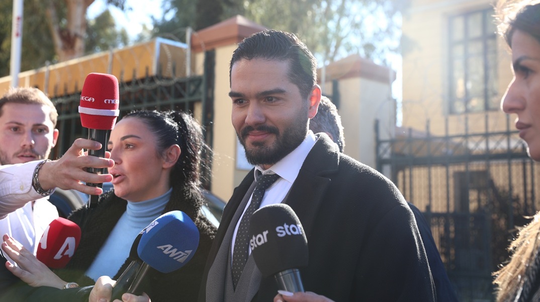 Χρήστος Μάστορας: Αναβλήθηκε ξανά η δίκη - «Είμαι εδώ για να αναλάβω τις ευθύνες μου»