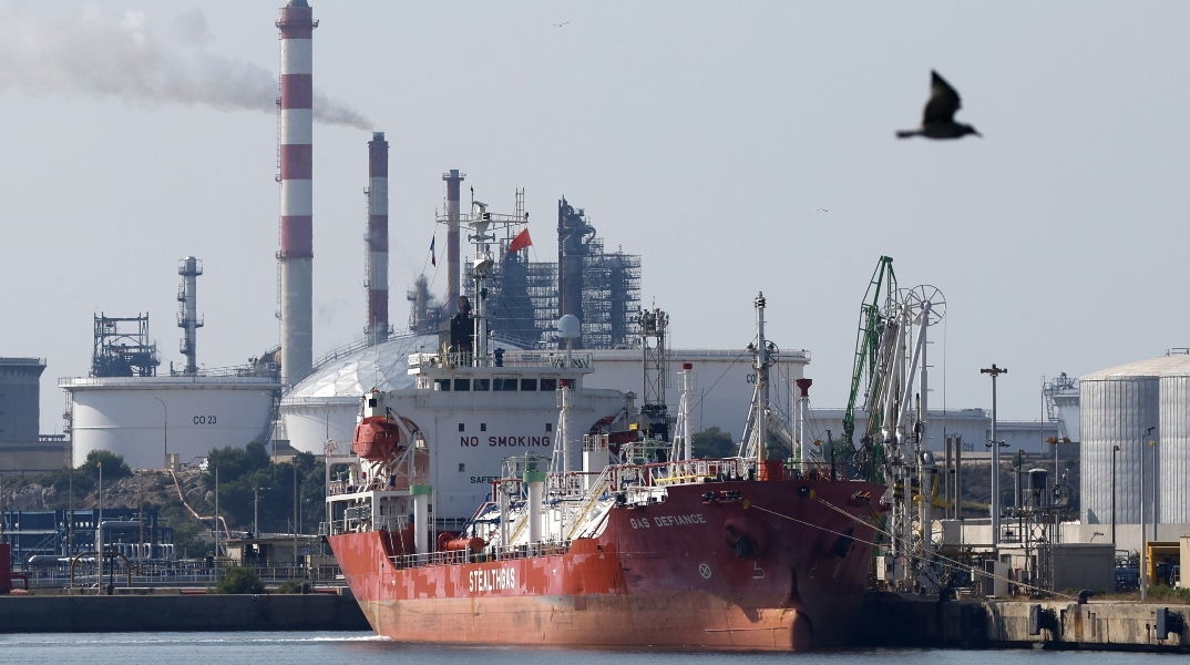 διυλιστηρια πετρελαίου, λιμανι