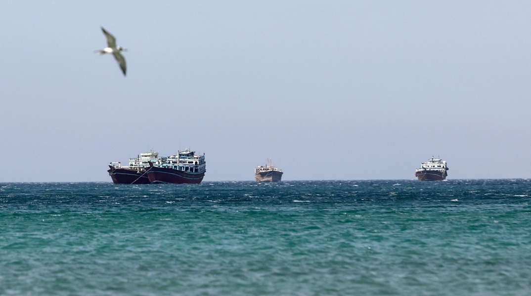Αμερικανική στρατιωτική προστασία σε πλοία που περνούν τα Στενά του Ορμούζ