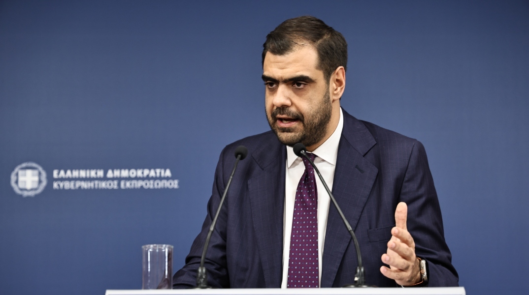 Ο κυβερνητικός εκπρόσωπος, Παύλος Μαρινάκης