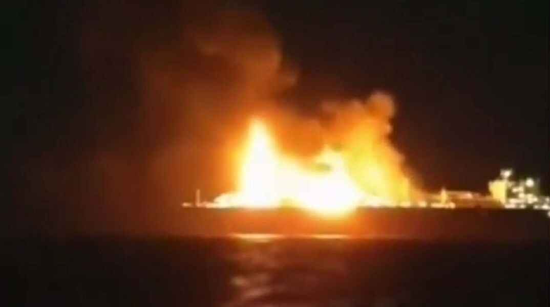 To φλεγόμενο Arctic Metagaz στη Μεσόγειο