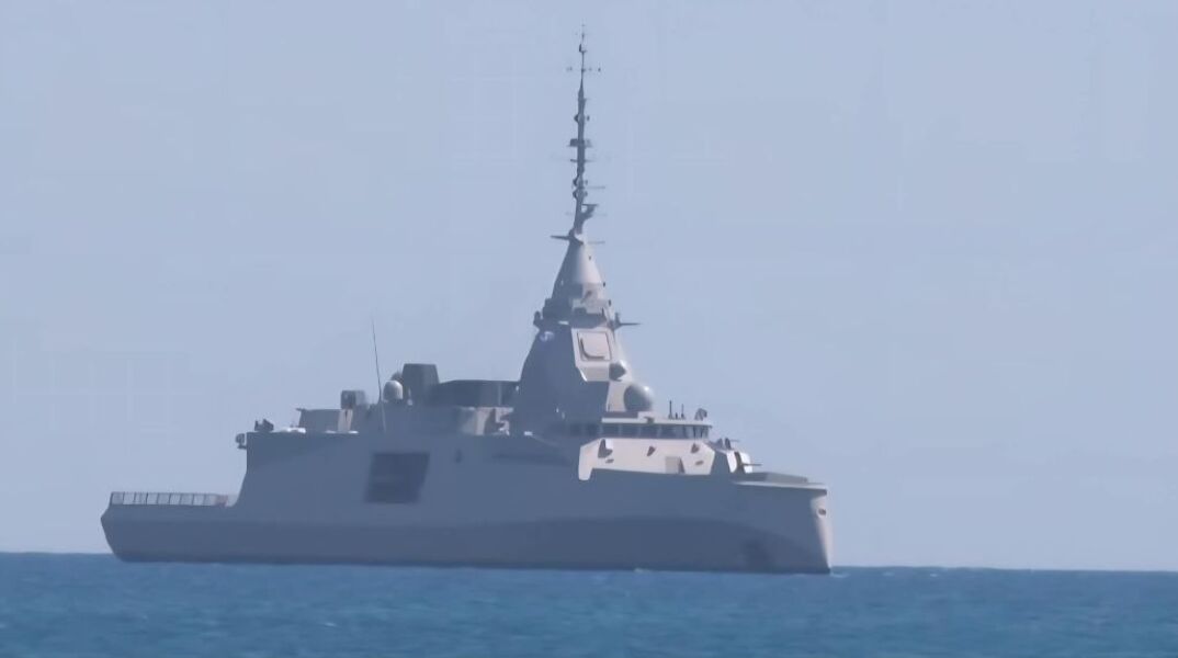 Η φρεγάτα Κίμων μπαίνει στο λιμάνι της Λεμεσού