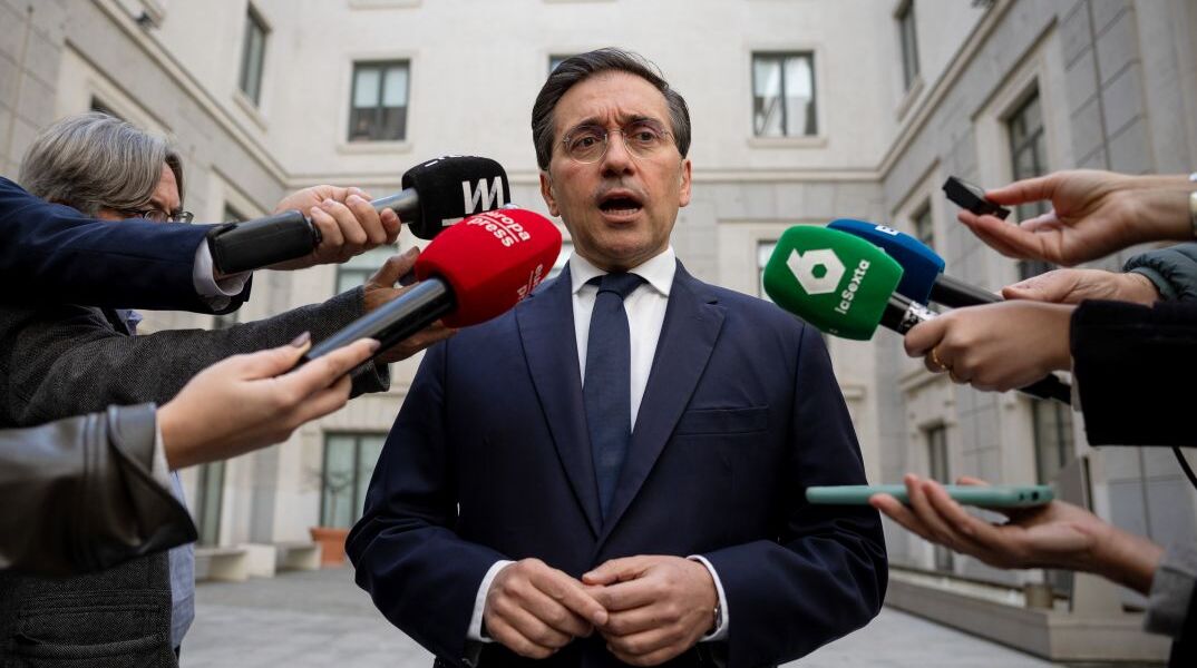 O Ισπανός Υπουργός Εξωτερικών Χοσέ Λουίς Αλμπαρέζ