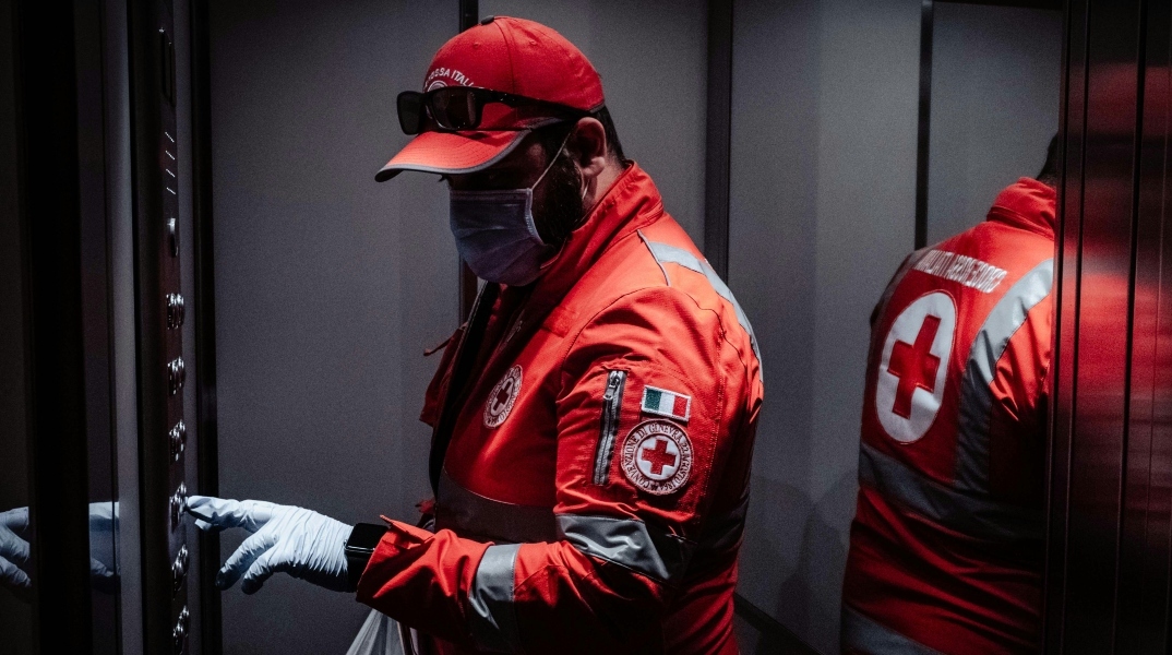 Οδηγός του Ιταλικού Ερυθρού Σταυρού κατηγορείται για πέντε θανάτους ηλικιωμένων 