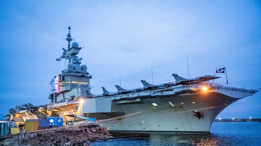 Το γαλλικό αεροπλανοφόρο Charles de Gaulle