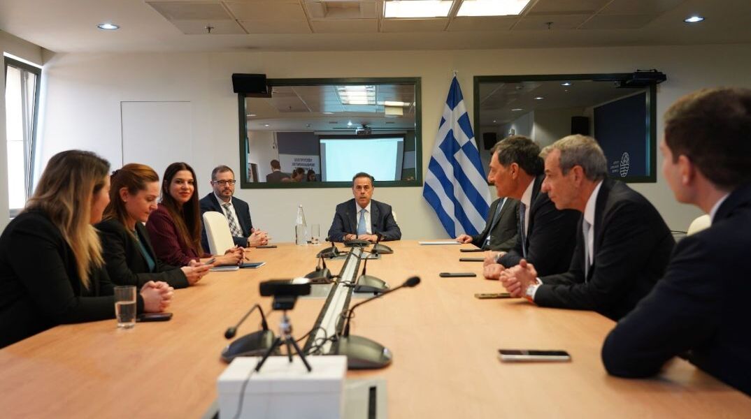 Η σύσκεψη στο υπουργείο Περιβάλλοντος και Ενέργειας για το θέμα