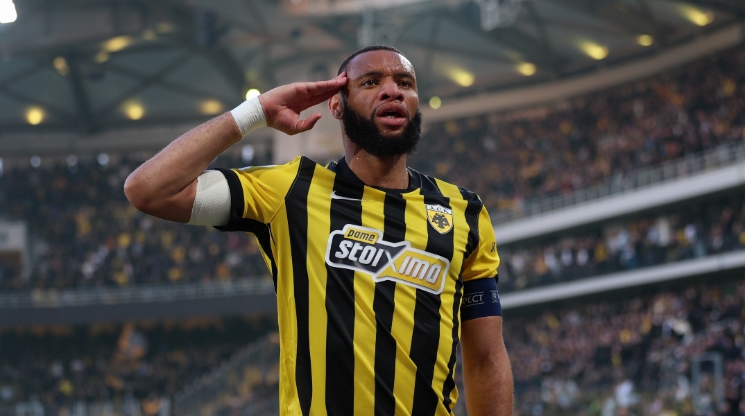 ποδοσφαιριστες πανυγηριζουν