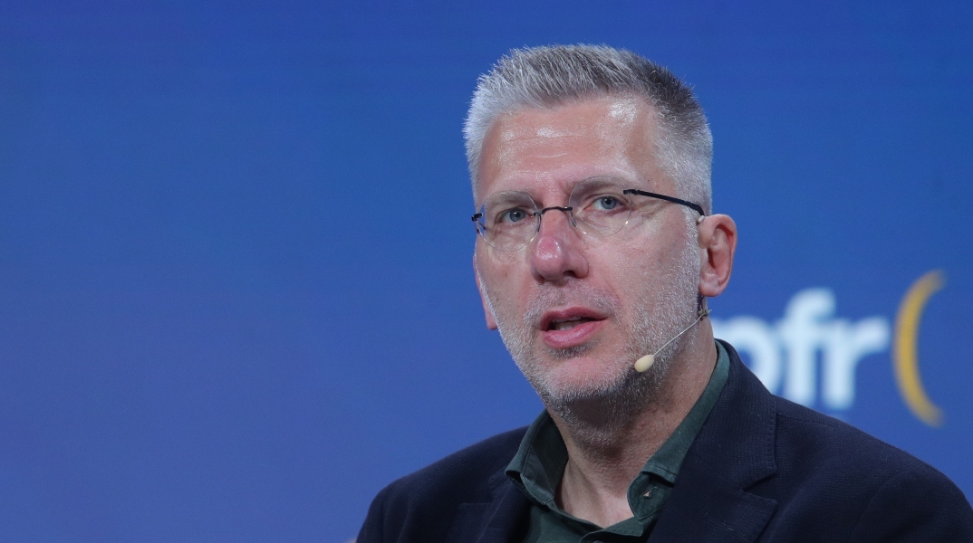 Ο υπουργός Επικρατείας, Άκης Σκέρτσος