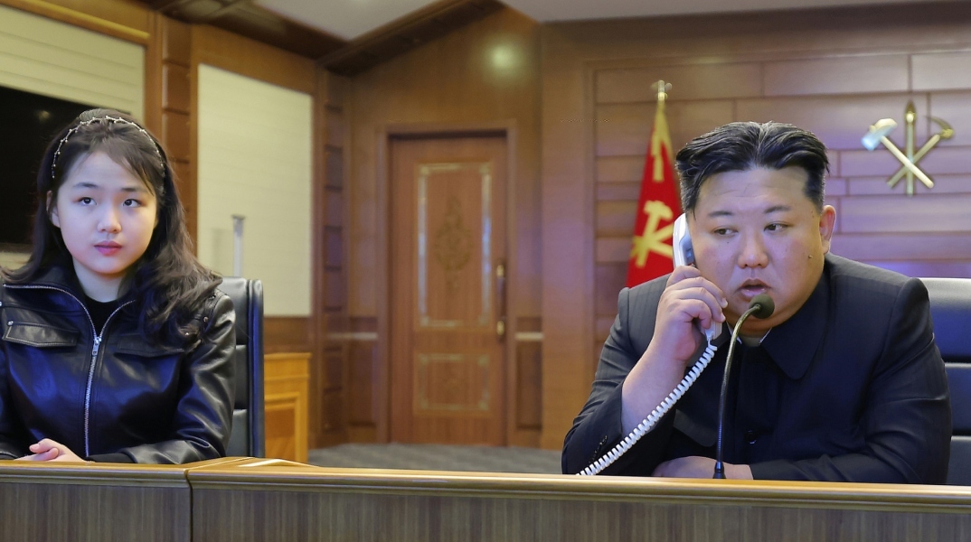 Ο Κιμ Γιονγκ Ουν με την κόρη του, Κιμ Τζου Ε 