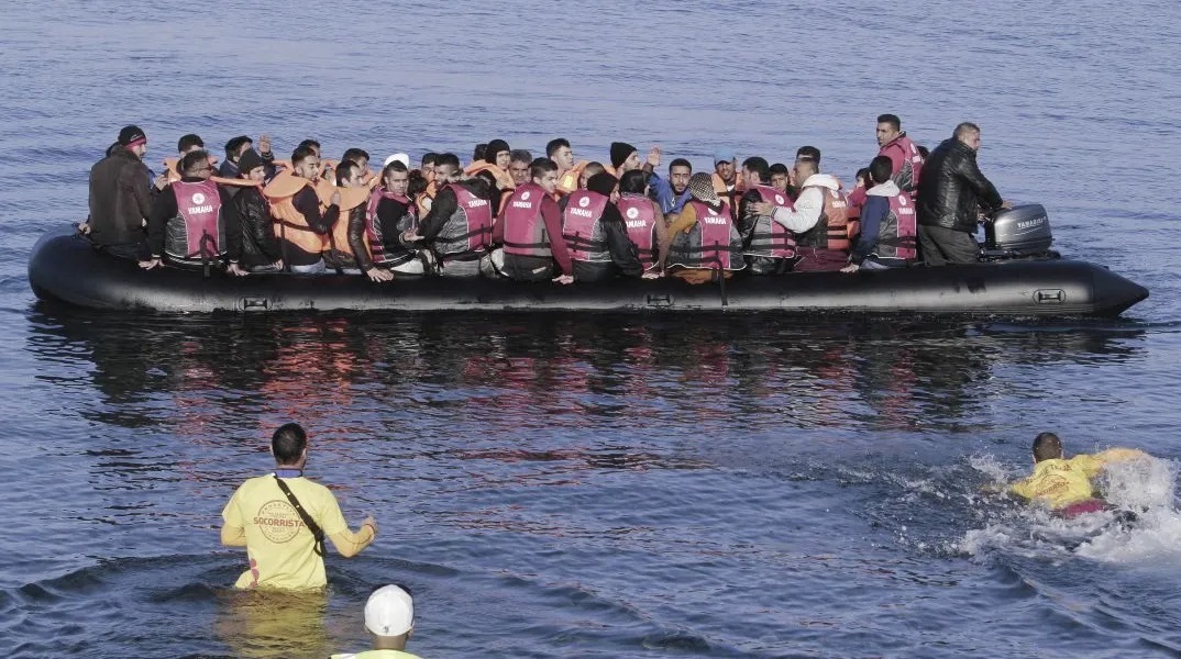 Frontex, μεταναστες σε βαρκα