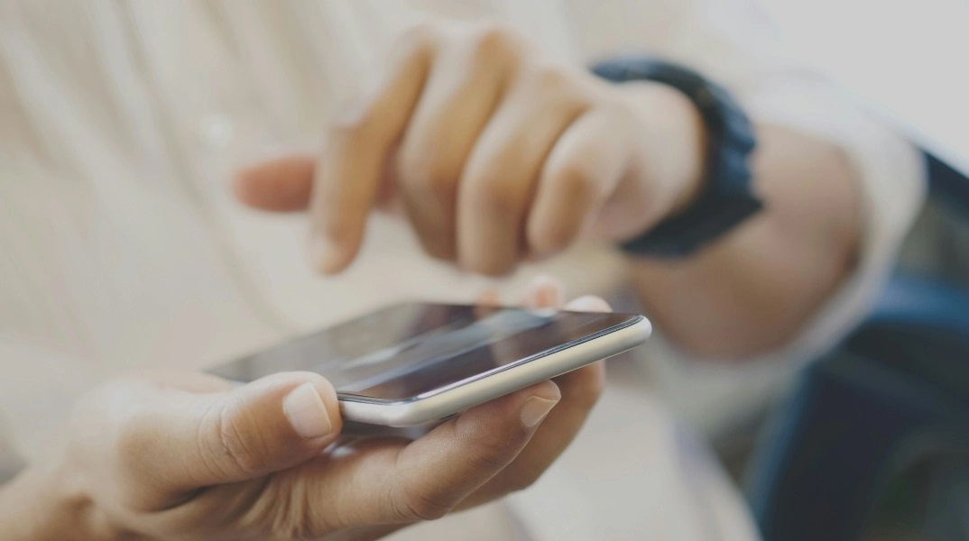 ΕΦΚΑ: Νέα απάτη με παραπλανητικά SMS - Τι να προσέξετε