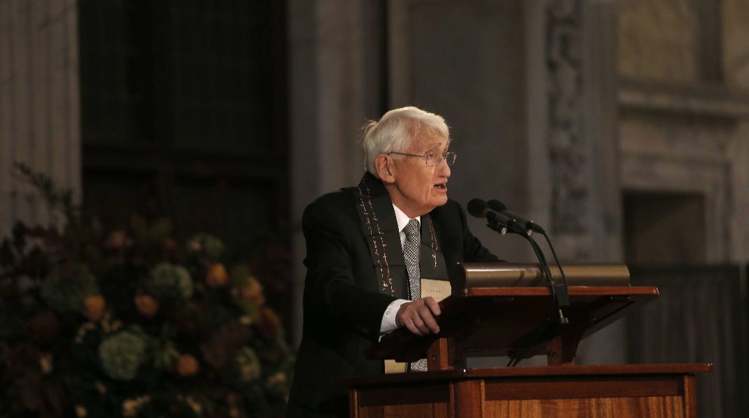 Πέθανε ο φιλόσοφος Γιούργκεν Χάμπερμας - Η επίδρασή του στην κοινωνία και η θεωρία της δημόσιας σφαίρας