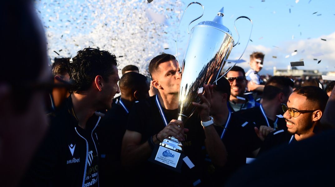 Πανηγύρισε την άνοδο με νίκη σε ματς γιορτή η Καλαμάτα - Επιστρέφει στη Super League μετά από 25 χρόνια