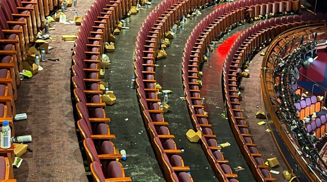 Όσκαρ 2026: Viral η «χωματερή» μετά τη βραδιά των σταρ