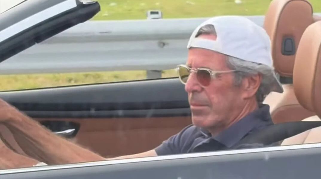 «Ο Τζέφρι Έπσταϊν είναι ζωντανός» φώναζαν στο βίντεο και το χάος στα social media ξεκίνησε