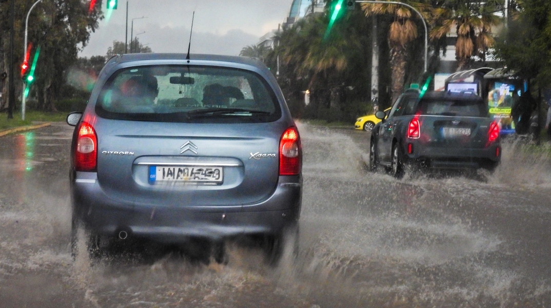 Καιρός αύριο: Βροχές και καταιγίδες