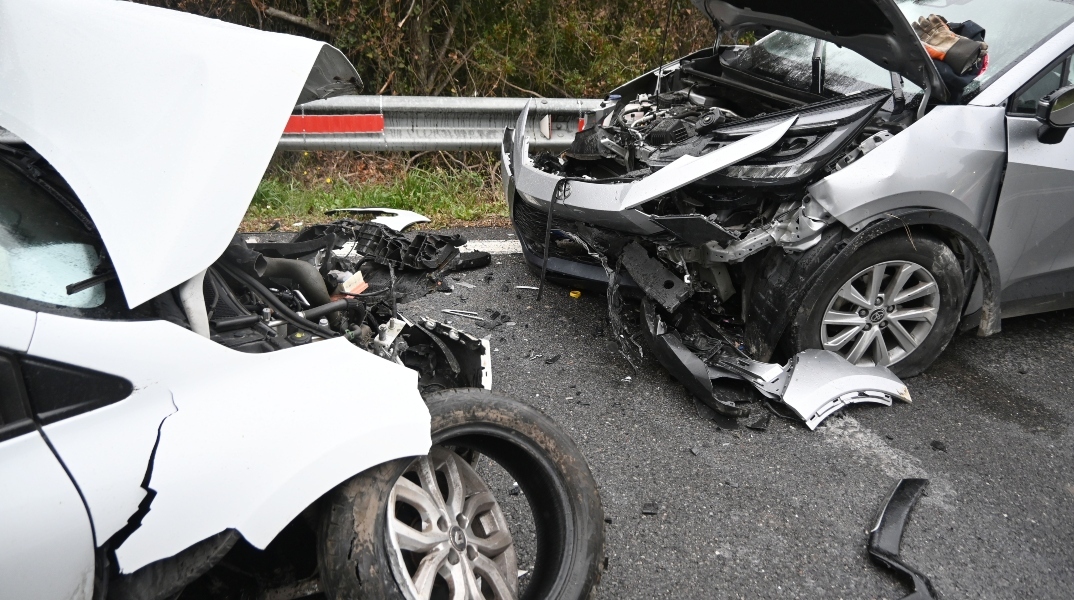 Τα περισσότερα από τα μισά τροχαία της χώρας σημειώνονται στην Αττική