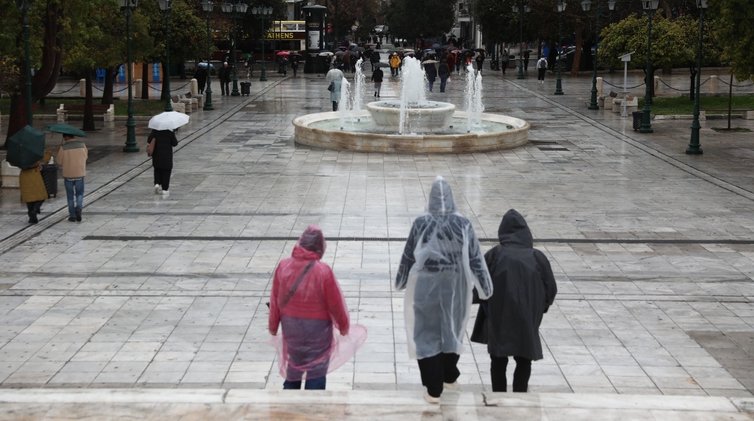 Καιρός αύριο: Ισχυρές βροχές και καταιγίδες με ανέμους 8 μποφόρ