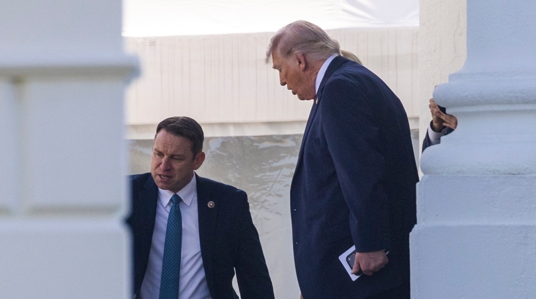 O Τραμπ σταματάει τη βοήθεια προς Ουκρανία εκτός αν η Ευρώπη ενταχθεί σε συμμαχία για τα Στενά του Ορμούζ