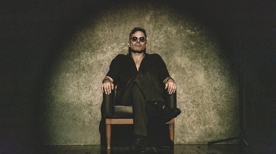 «1984- Ο τελευταίος άνθρωπος», Δίπυλον