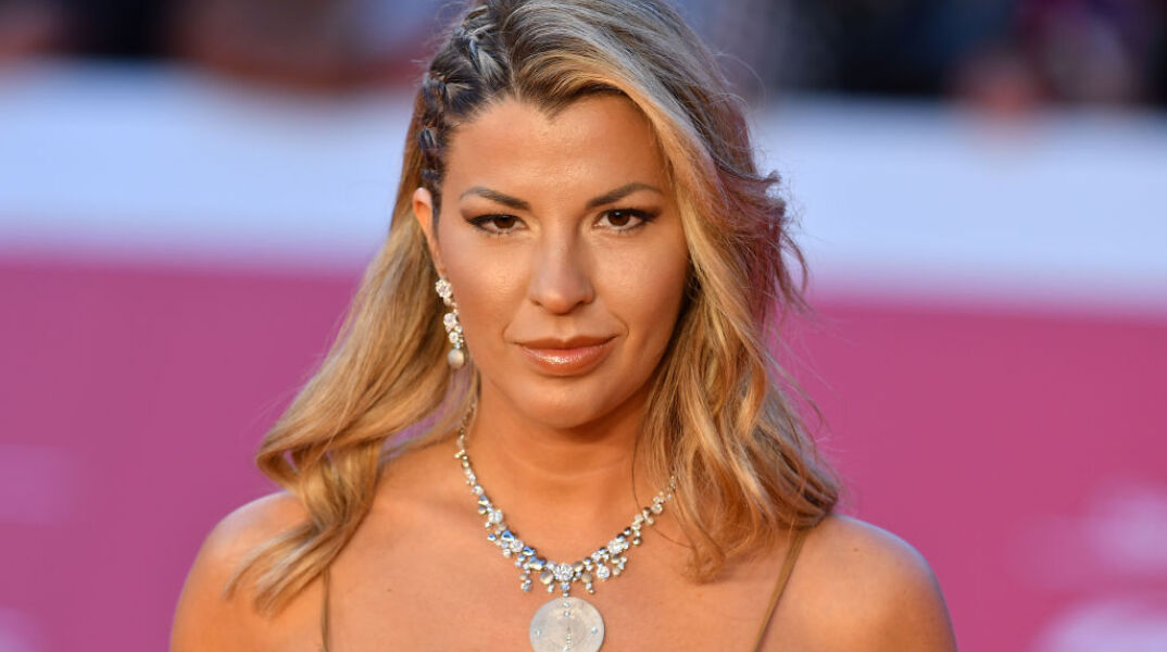 «Έχω σχέση με τον υπουργό»: Ποια είναι η Κλαούντια Κόντε που βρέθηκε στο επίκεντρο στην Ιταλία