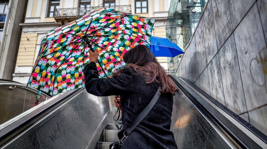 Καιρός αύριο: Μικρή άνοδος της θερμοκρασίας εν μέσω βροχών και καταιγίδων