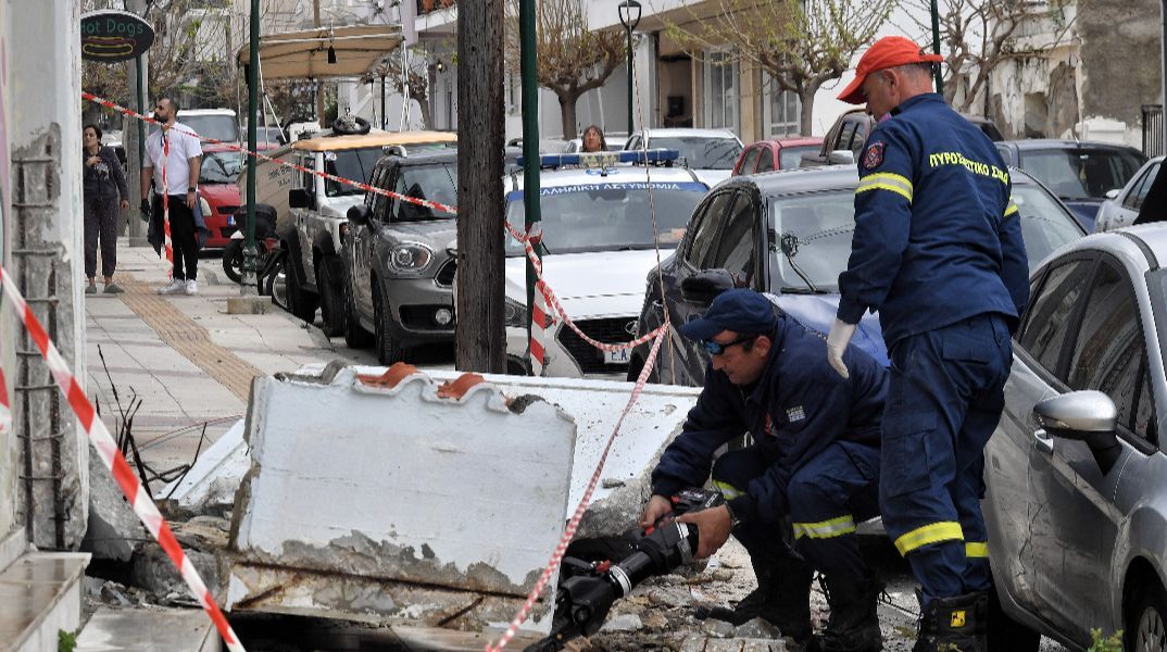 Συνελήφθη ο εργολάβος για το μπαλκόνι που κατέρρευσε και σκότωσε γυναίκα στον Κόρινθο