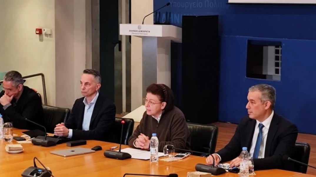 Μενδώνη: Οι πρωτοβουλίες του ΥΠΠΟ για την ενσωμάτωση και αξιοποίηση της τεχνητής νοημοσύνης στον πολιτισμό	 