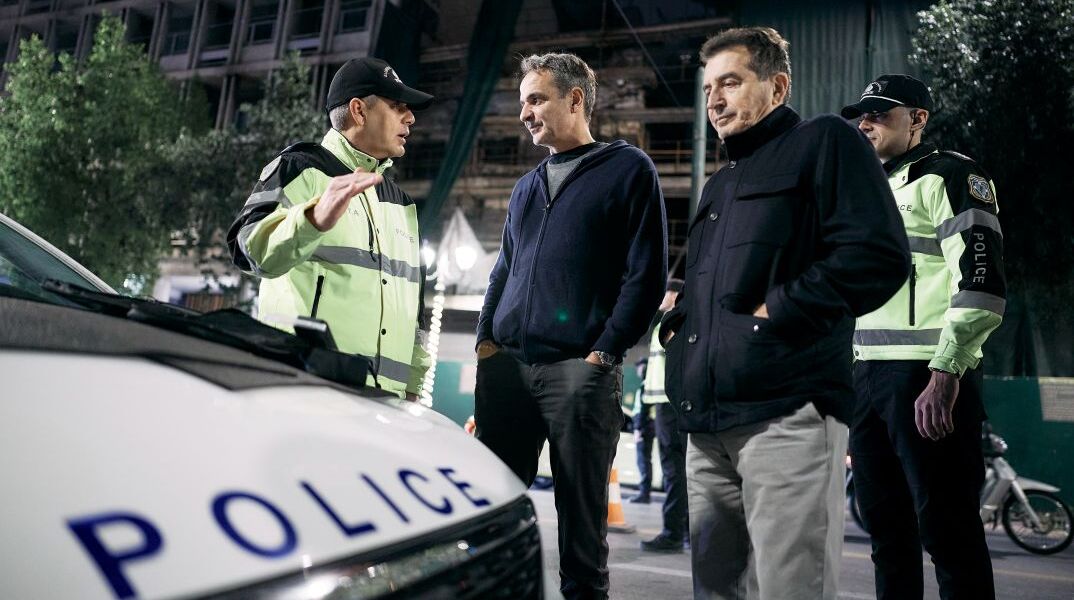 Ο Κυριάκος Μητσοτάκης σε παλαιότερη επίσκεψή του σε ελέγχους αλκοτέστ