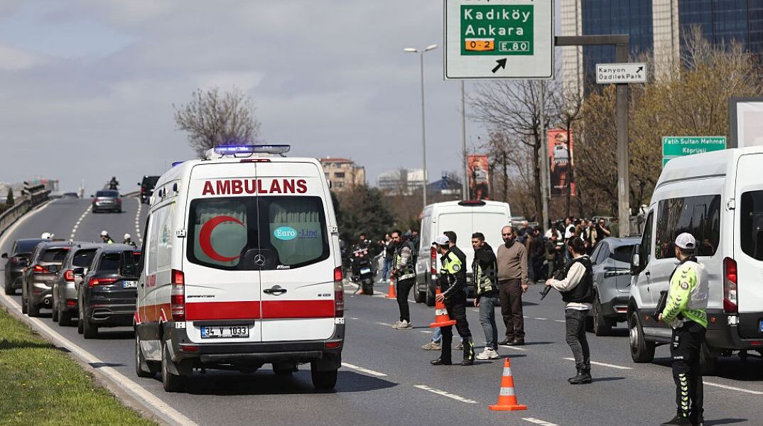 Αποκλεισμένο το σημείο της επίθεσης στο ισραηλινό προξενείο στην Κωνσταντινούπολη