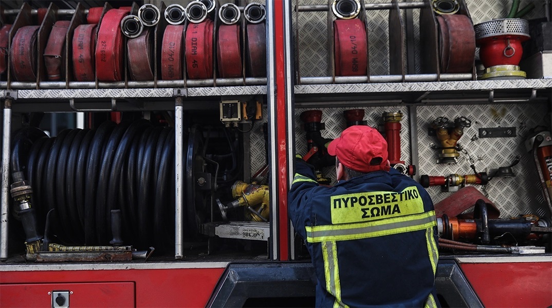 Χανιά: Πήγαν να κάψουν τον Ιούδα και έκαψαν το Γυμνάσιό τους
