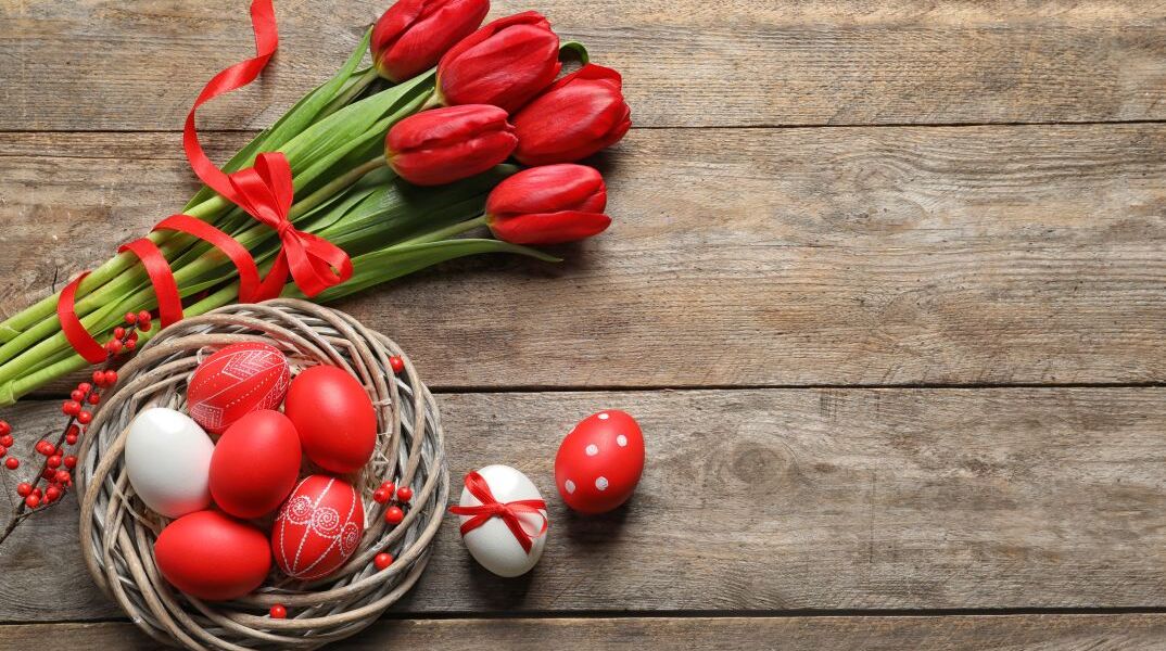 Λουλούδια και πασχαλινά αυγά