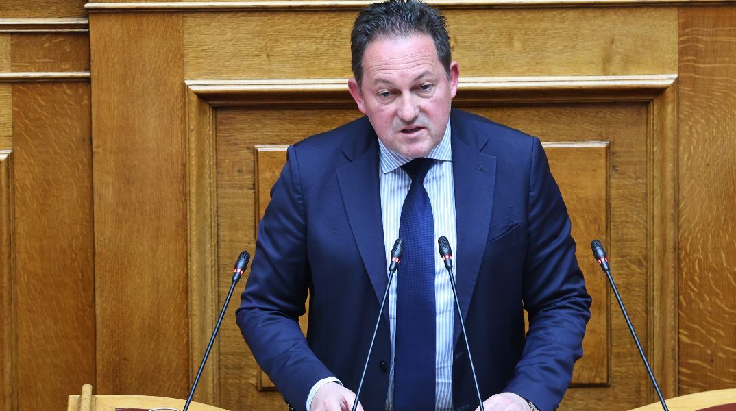 O Στέλιος Πέτσας