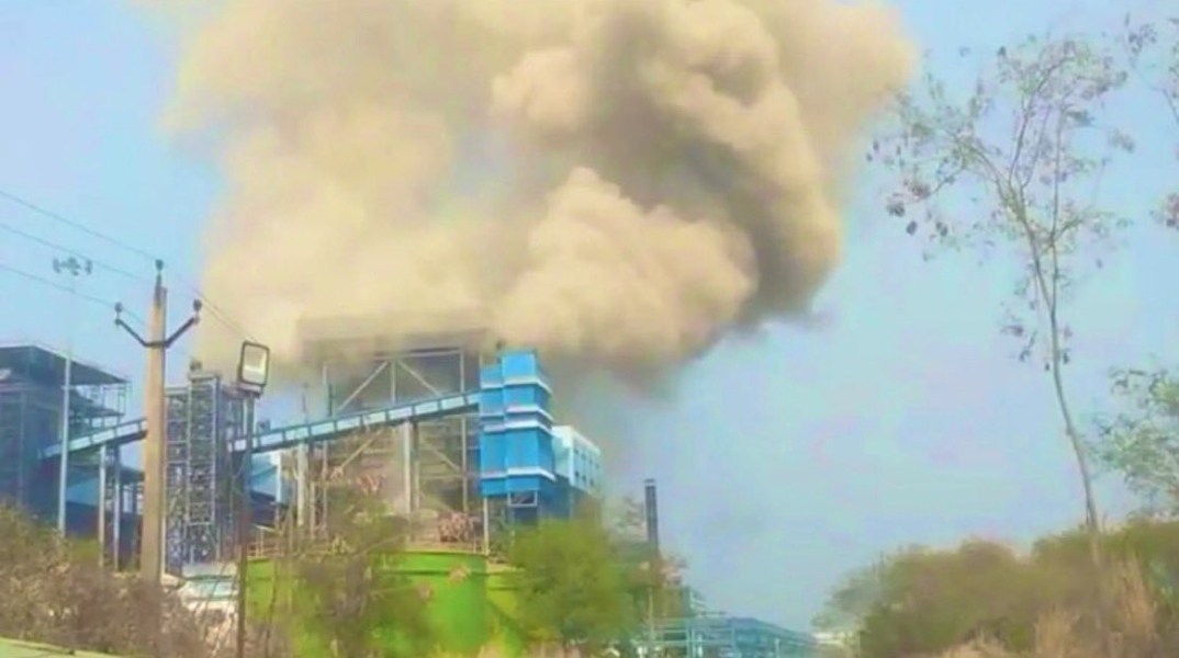 Ινδία: Τουλάχιστον 10 νεκροί και 40 τραυματίες από έκρηξη σε ηλεκτροπαραγωγικό σταθμό	