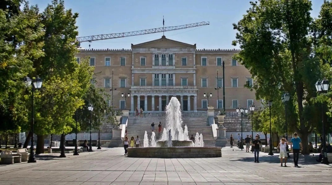 Οι προβλέψεις ΔΝΤ για Ελλάδα: Μικρότερη ανάπτυξη, μεγαλύτερος πληθωρισμός, μείωση ανεργίας