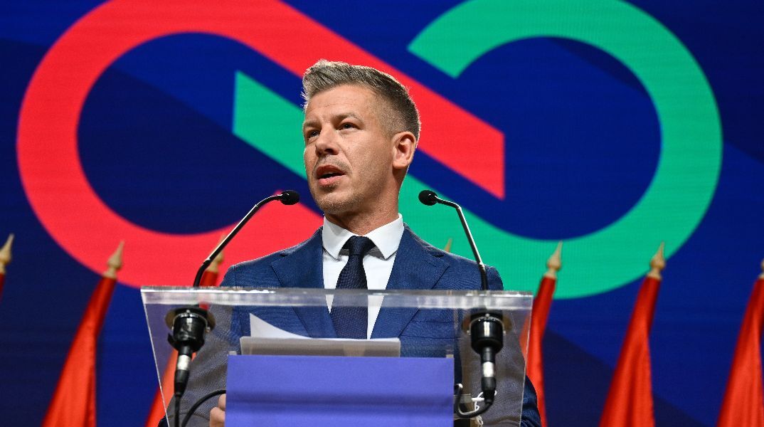 Politico: «Νέα σελίδα στις σχέσεις Ουγγαρίας–ΕΕ μετά την εποχή Όρμπαν»