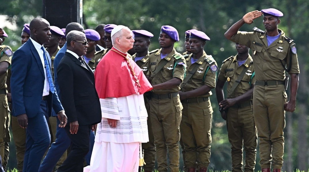 Ο κόσμος χρειάζεται ένα μήνυμα ειρήνης και συνύπαρξης, λέει ο Πάπας Λέων από το Καμερούν