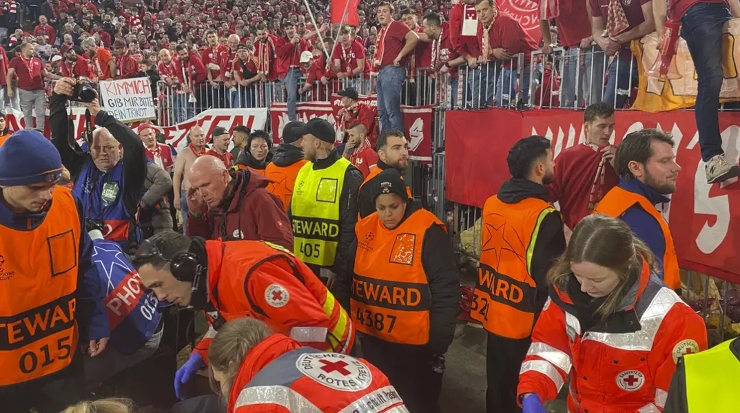 Champions League: Οπαδοί προκάλεσαν ασφυξία σε φωτογράφους μετά το γκολ του Ολίσε	