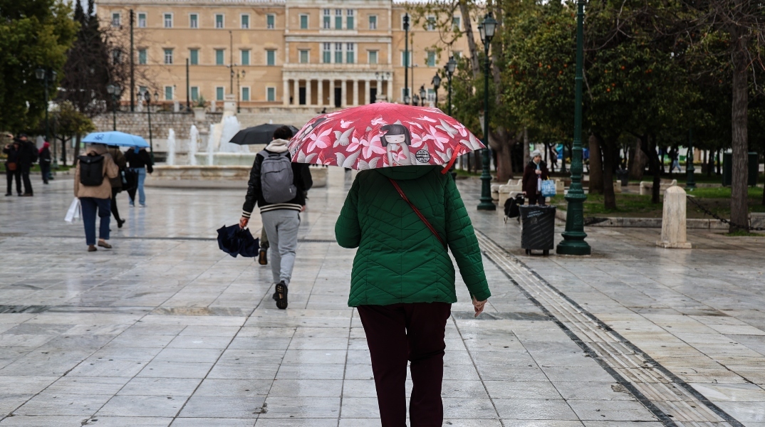 Καιρός: Λασποβροχές και πτώση της θερμοκρασίας για αύριο Παρασκευή