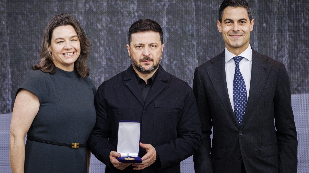 Στον Ζελένσκι και τον ουκρανικό λαό απονεμήθηκε το βραβείο Ρούζβελτ για τον αγώνα υπέρ της ελευθερίας